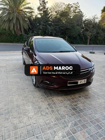 Opel Astra Diesel Automatique 2019 à Marrakech