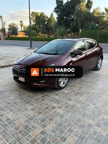 Opel Astra Diesel Automatique 2019 à Marrakech