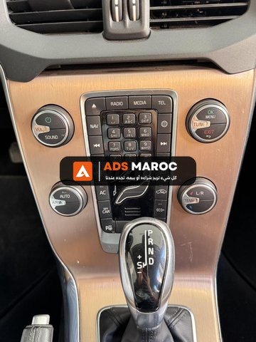 Volvo V40 Diesel Automatique 2019 à Marrakech