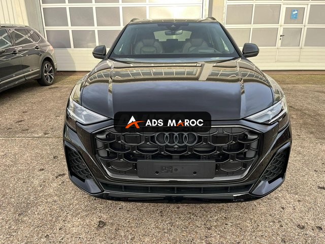 Audi Q8 S LINE