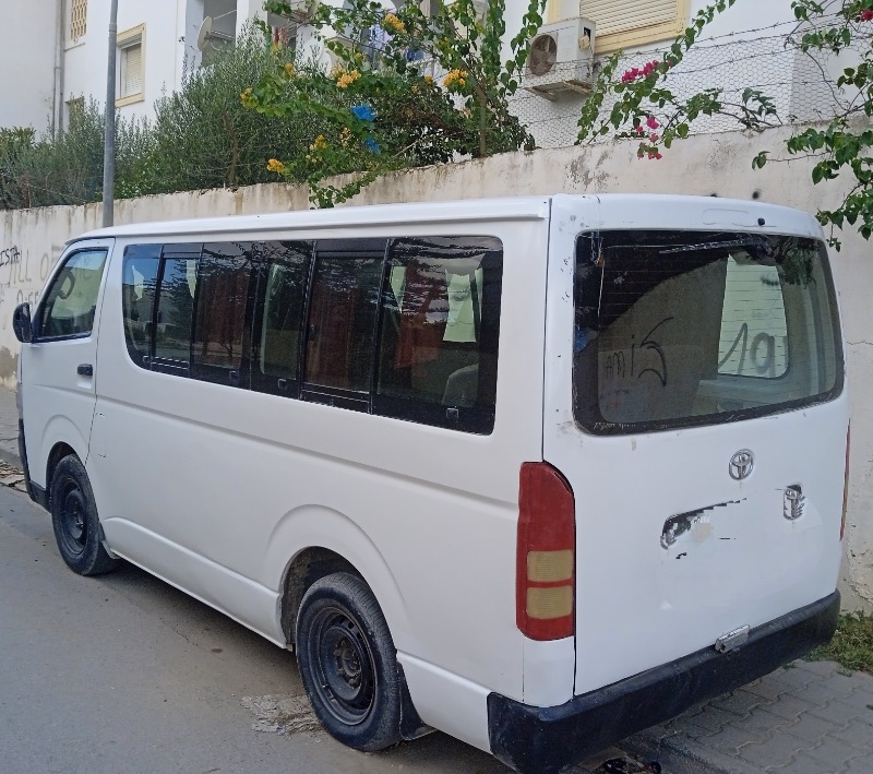 Toyota Hi Ace Diesel 2012