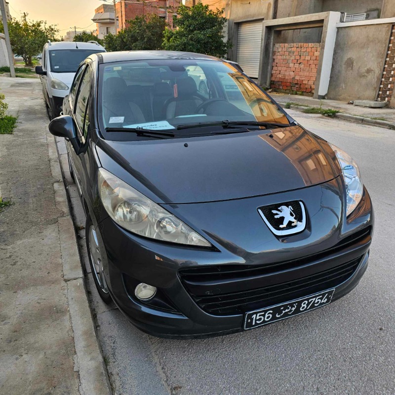 Peugeot 207 Essence 2012