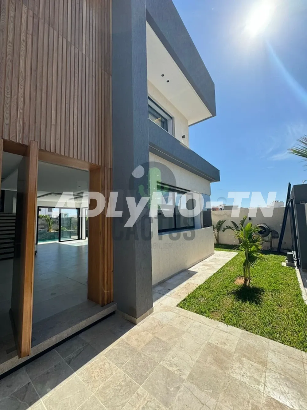 À vendre : Villa de style contemporain à Cité el Wafa , Nabeul