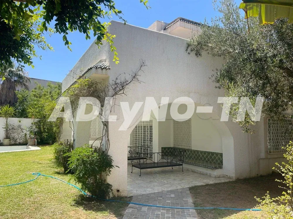 BELLE ET GRANDE VILLA A VENDRE A HAMMAMET NORD ZONE TOURISTIQUE