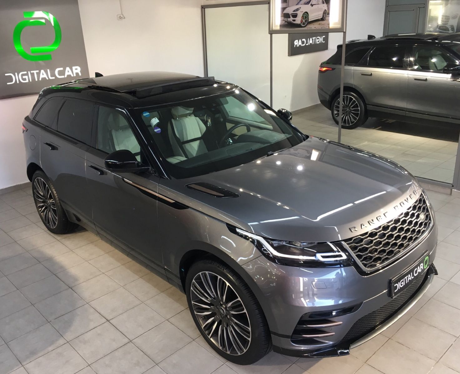 Land Rover Range Rover Velar R-Dynamic