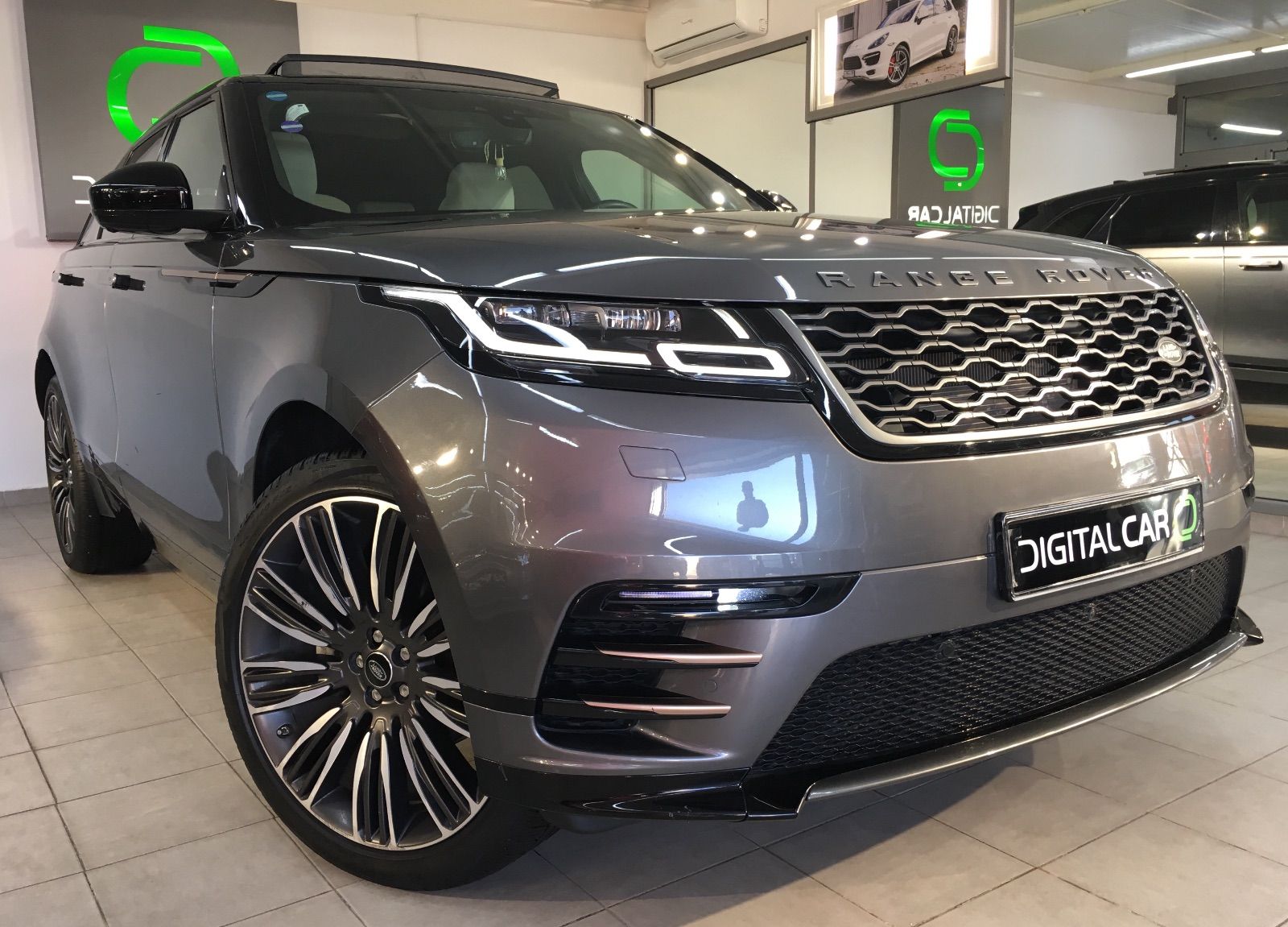 Land Rover Range Rover Velar R-Dynamic