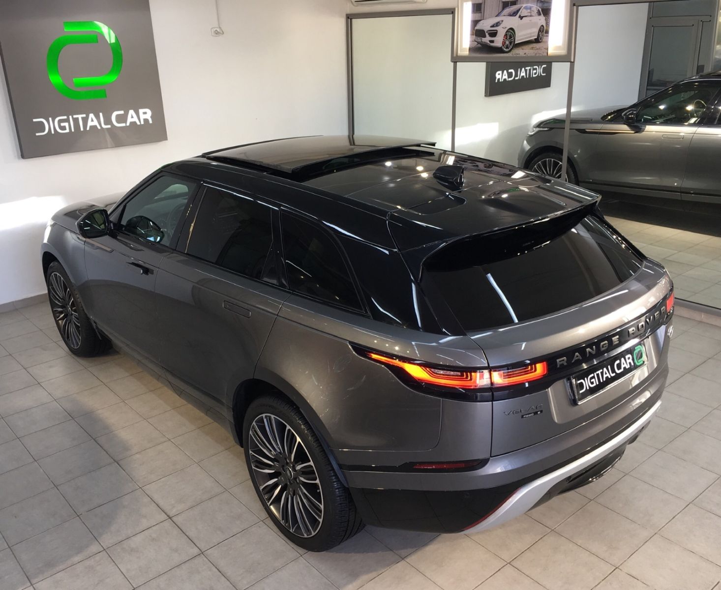 Land Rover Range Rover Velar R-Dynamic