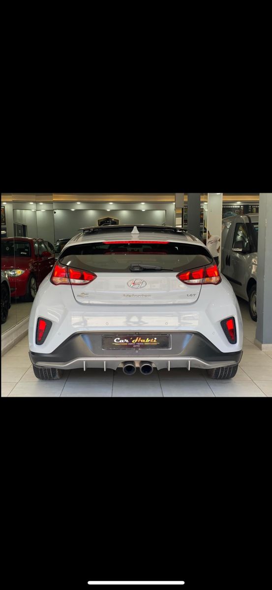 Hyundai Veloster 