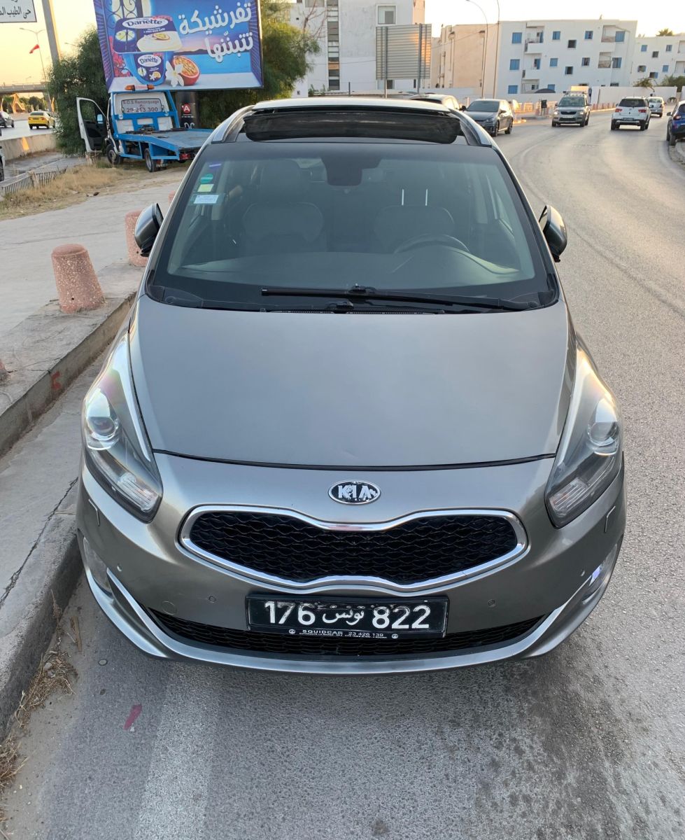 KIA Carens 