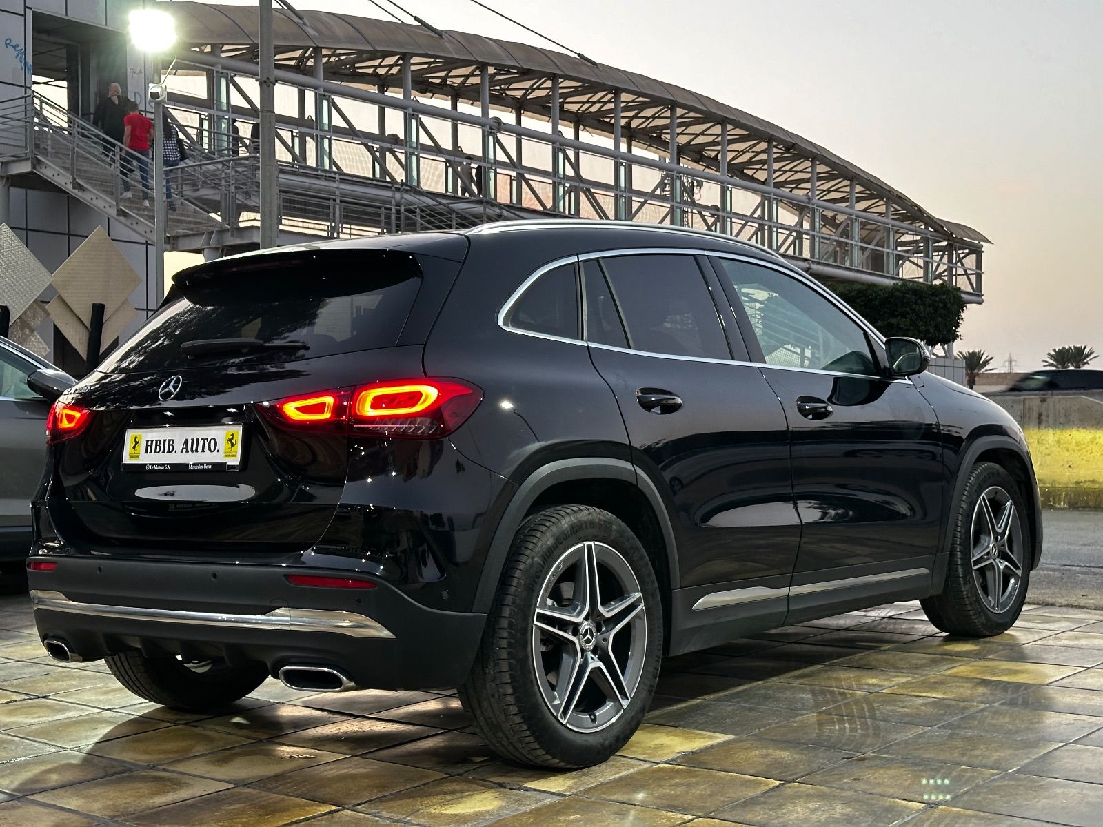 Mercedes-Benz GLA 250e Pack AMG