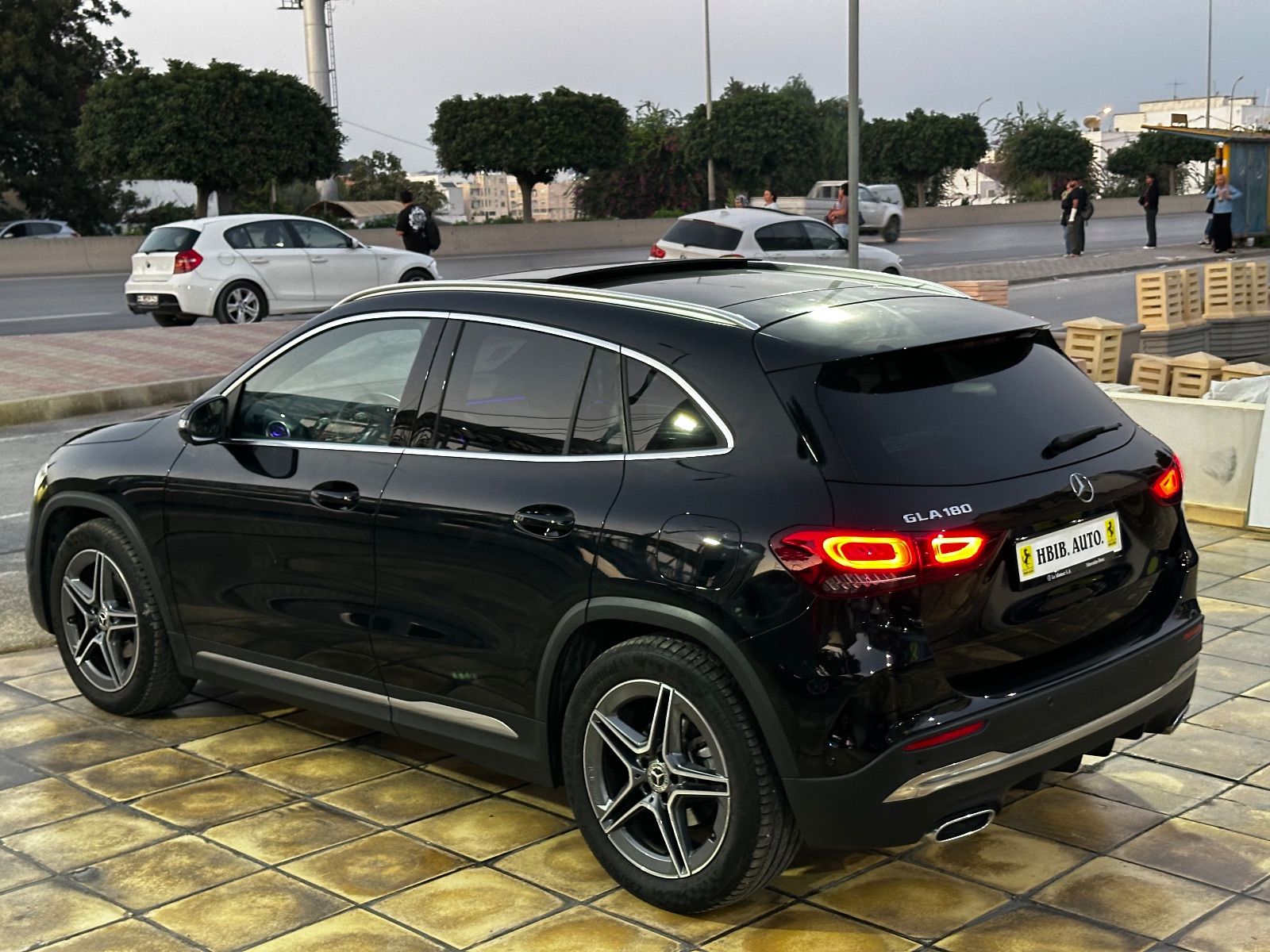 Mercedes-Benz GLA 250e Pack AMG