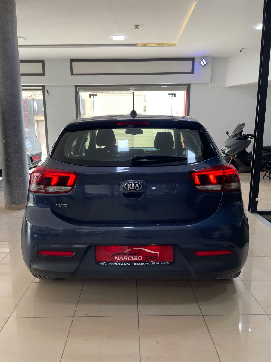 KIA Rio 5p 