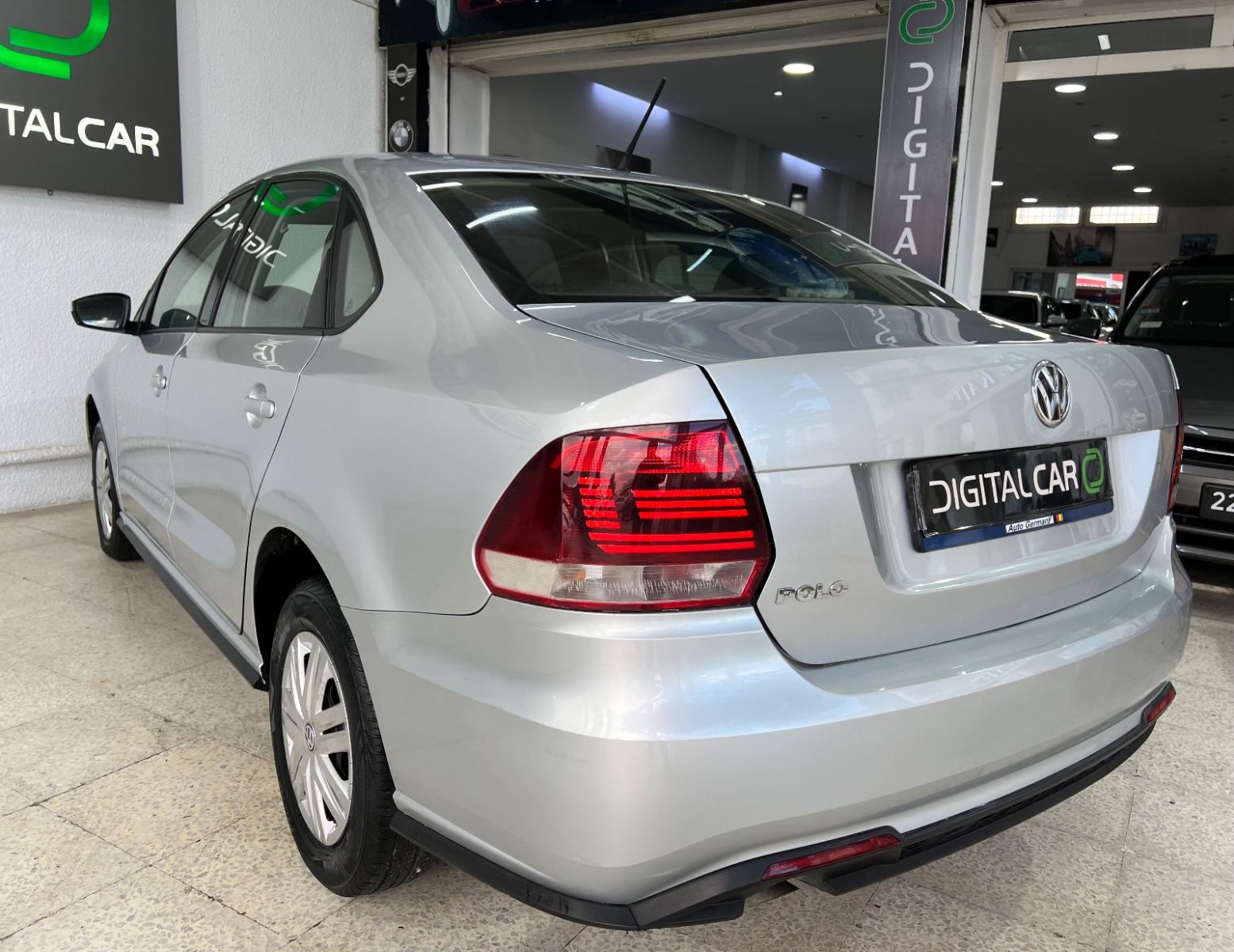 Volkswagen Polo Sedan 