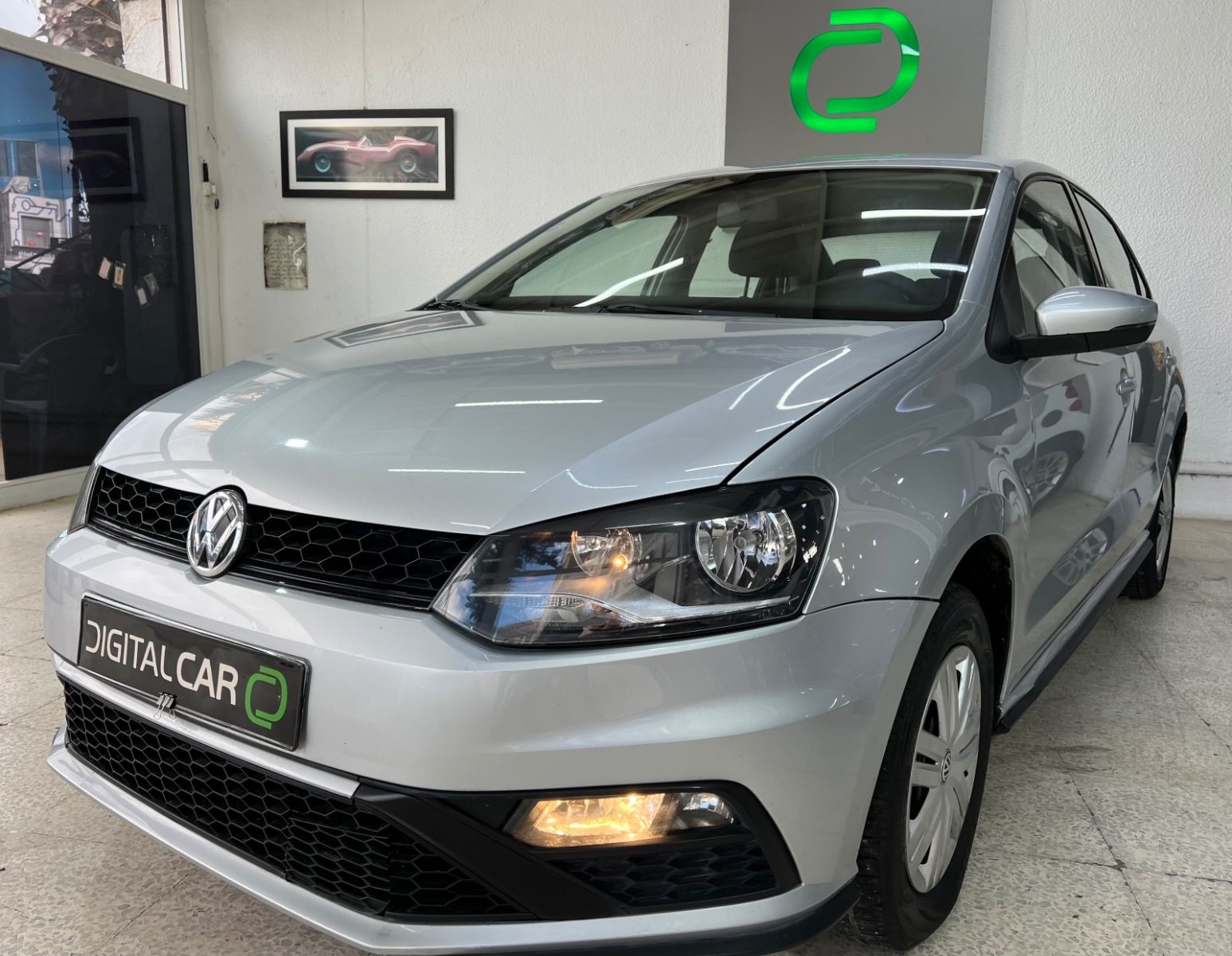 Volkswagen Polo Sedan 