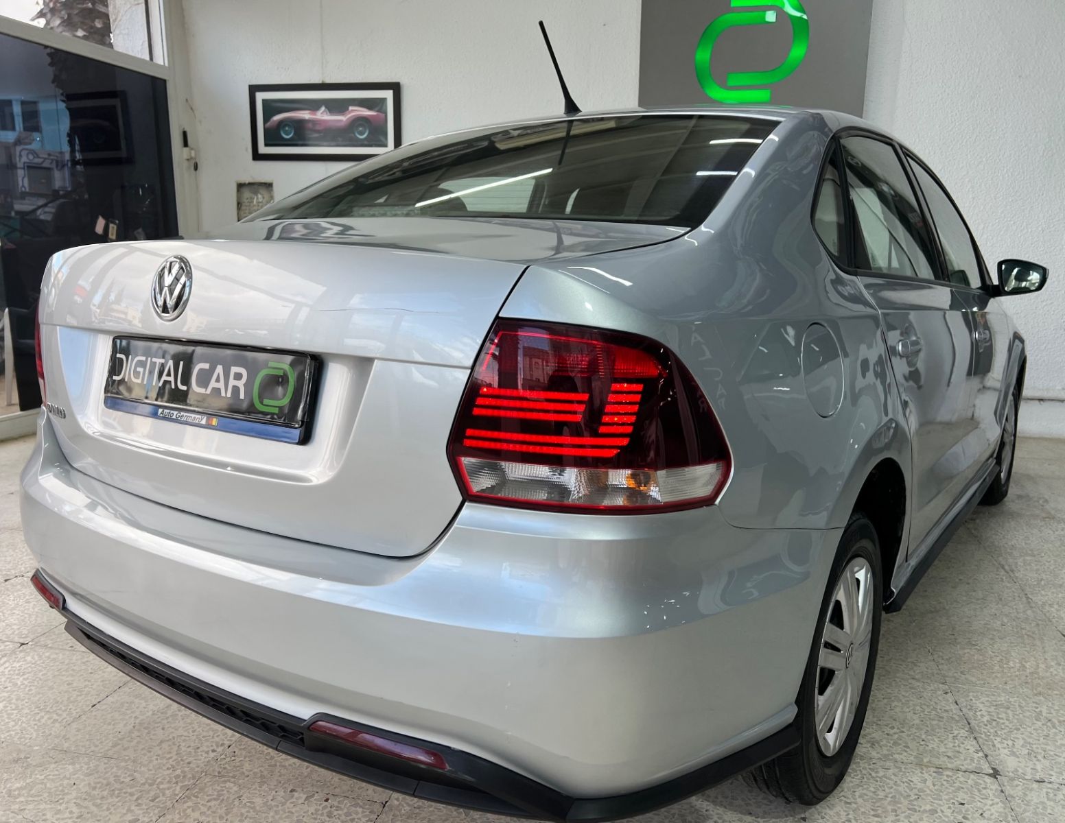 Volkswagen Polo Sedan 