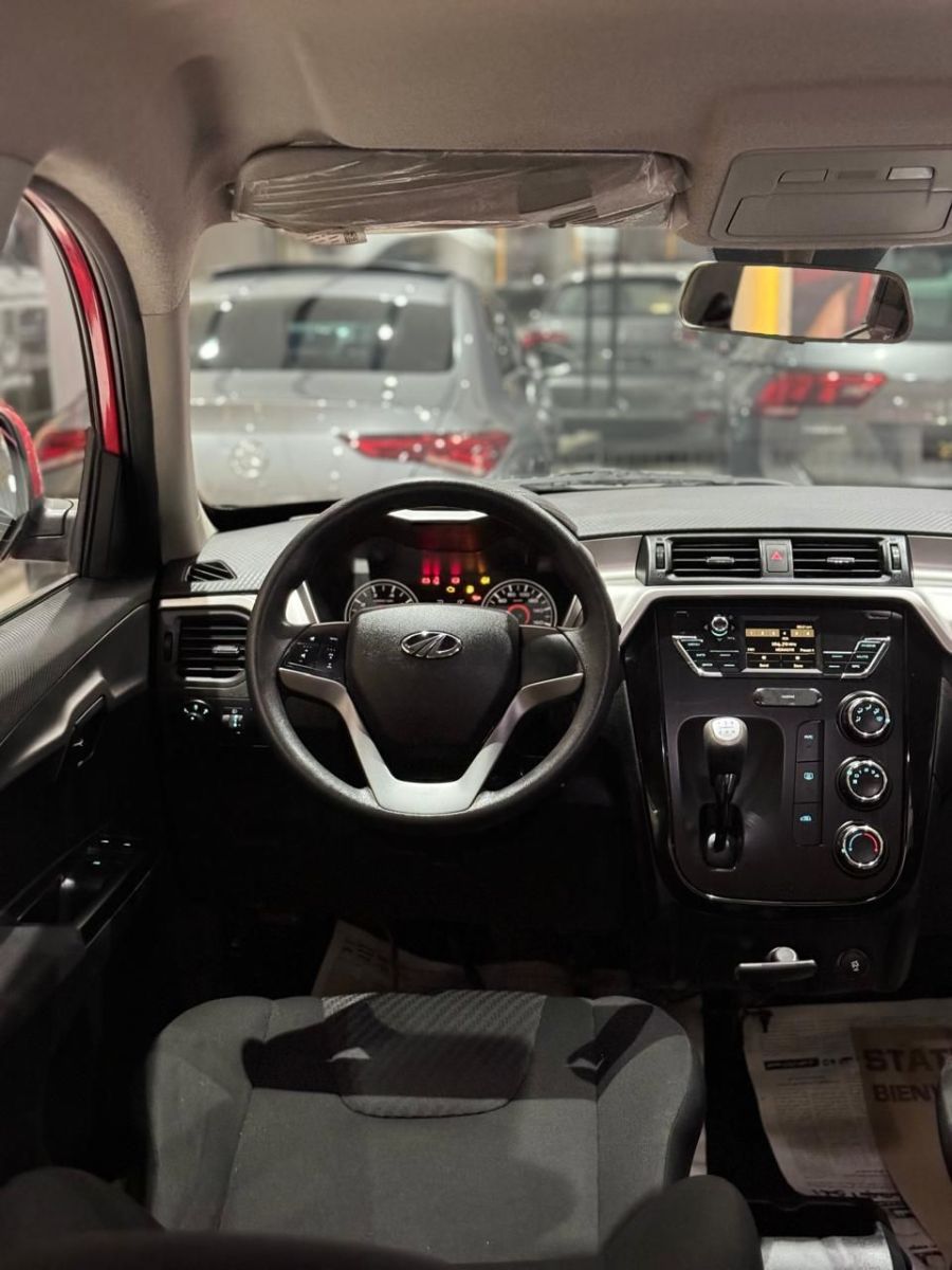 Mahindra KUV 100 K6+