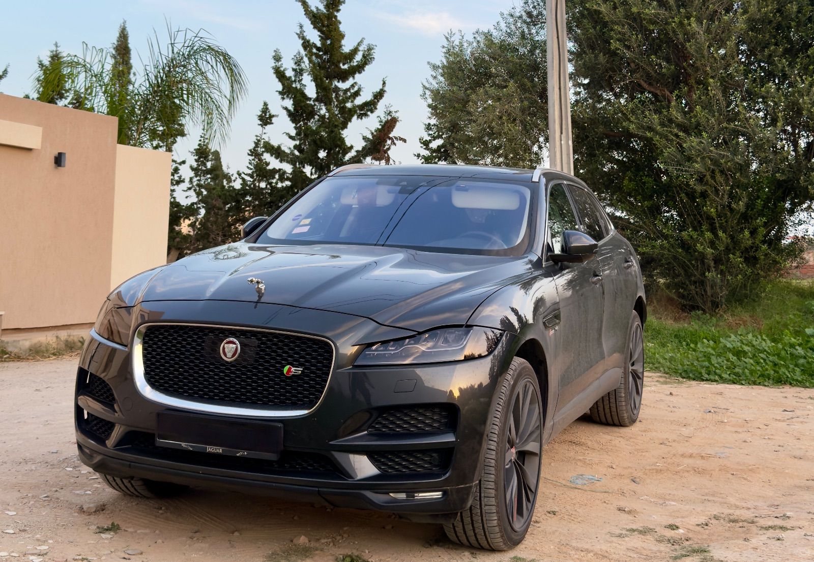 Jaguar F-Pace R_Dynamic