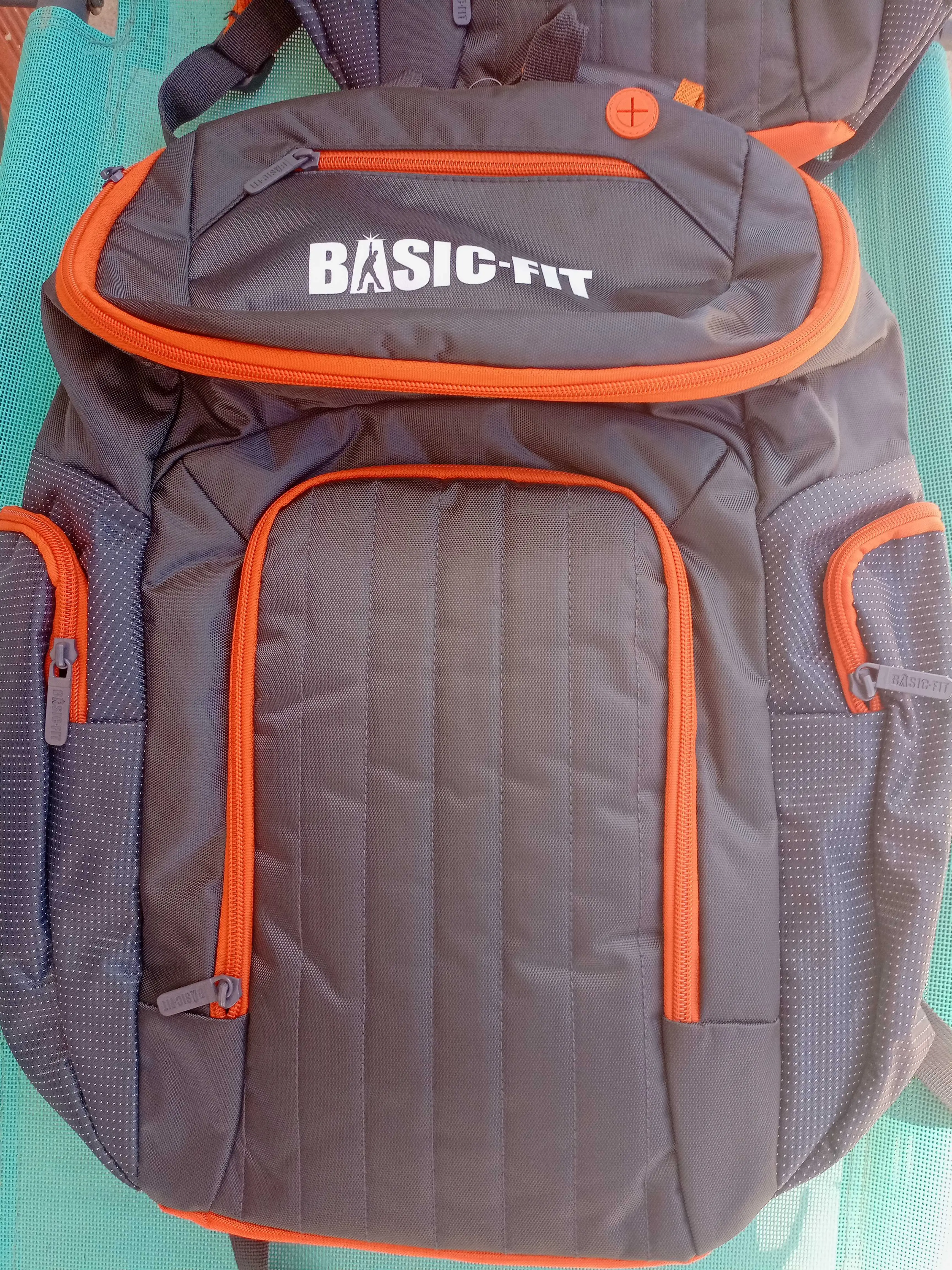  Deux sacs a Dos tt neuf marque basic-fit 