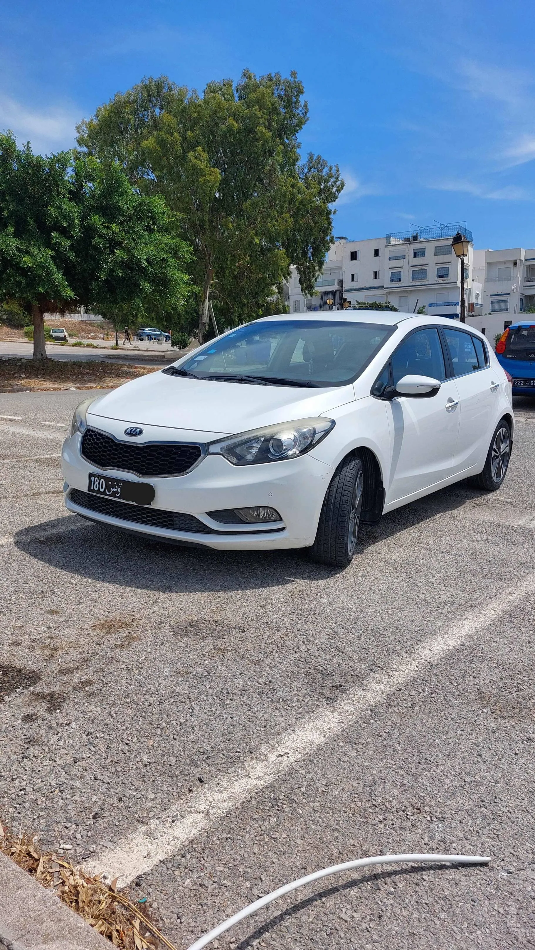  KIA CERATO 5p Blanc 