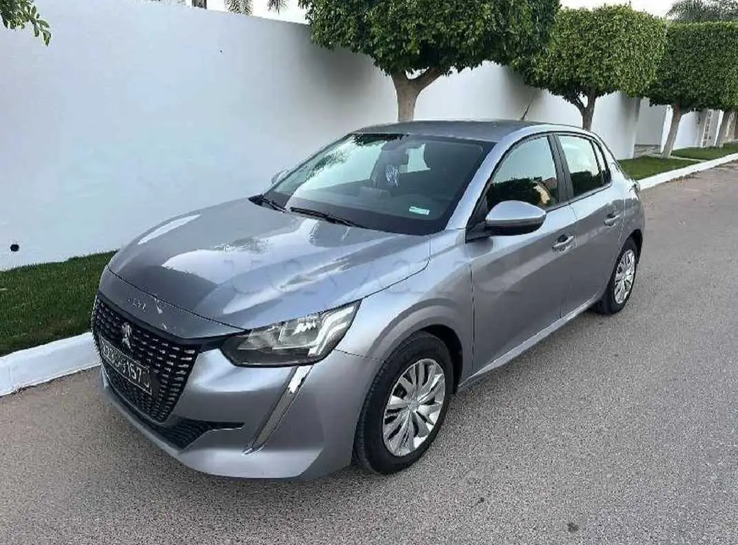  Peugeot 208 année 2021 