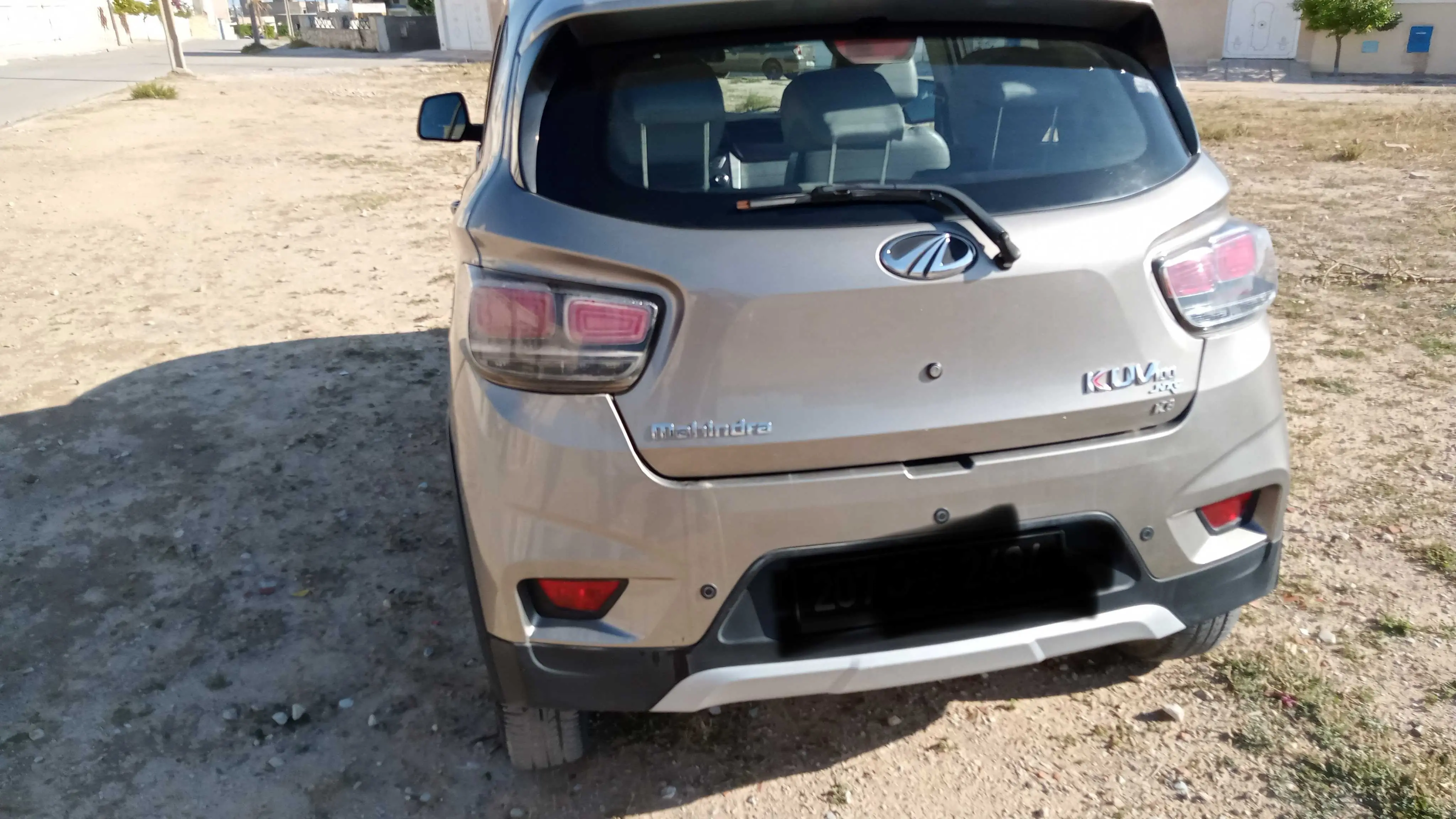  Mahindra kuv 100 k8 bouton start stap 