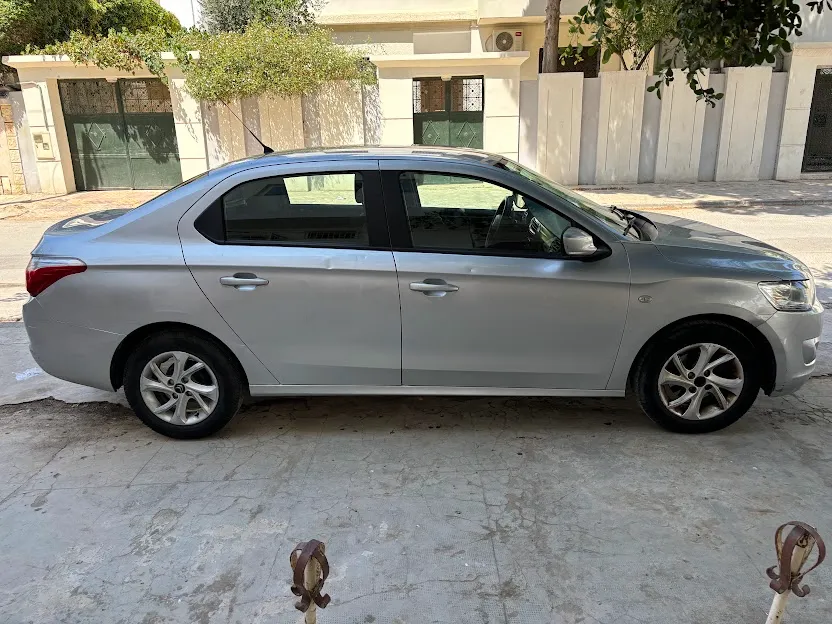  a vendre Citroën C-Elysée, première main 