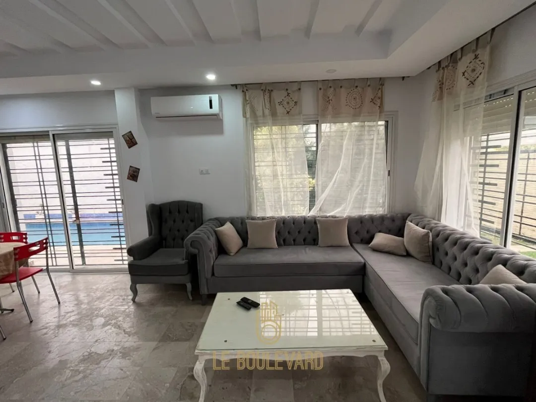  A Louer Villa Duplex S+4 Avec Piscine à Cité Diamant, Hammamet Nord 