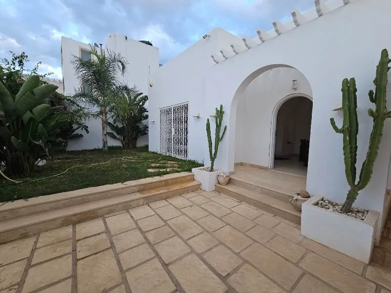  VILLA GIZELE Zone Théâtre Hammamet AV1648 