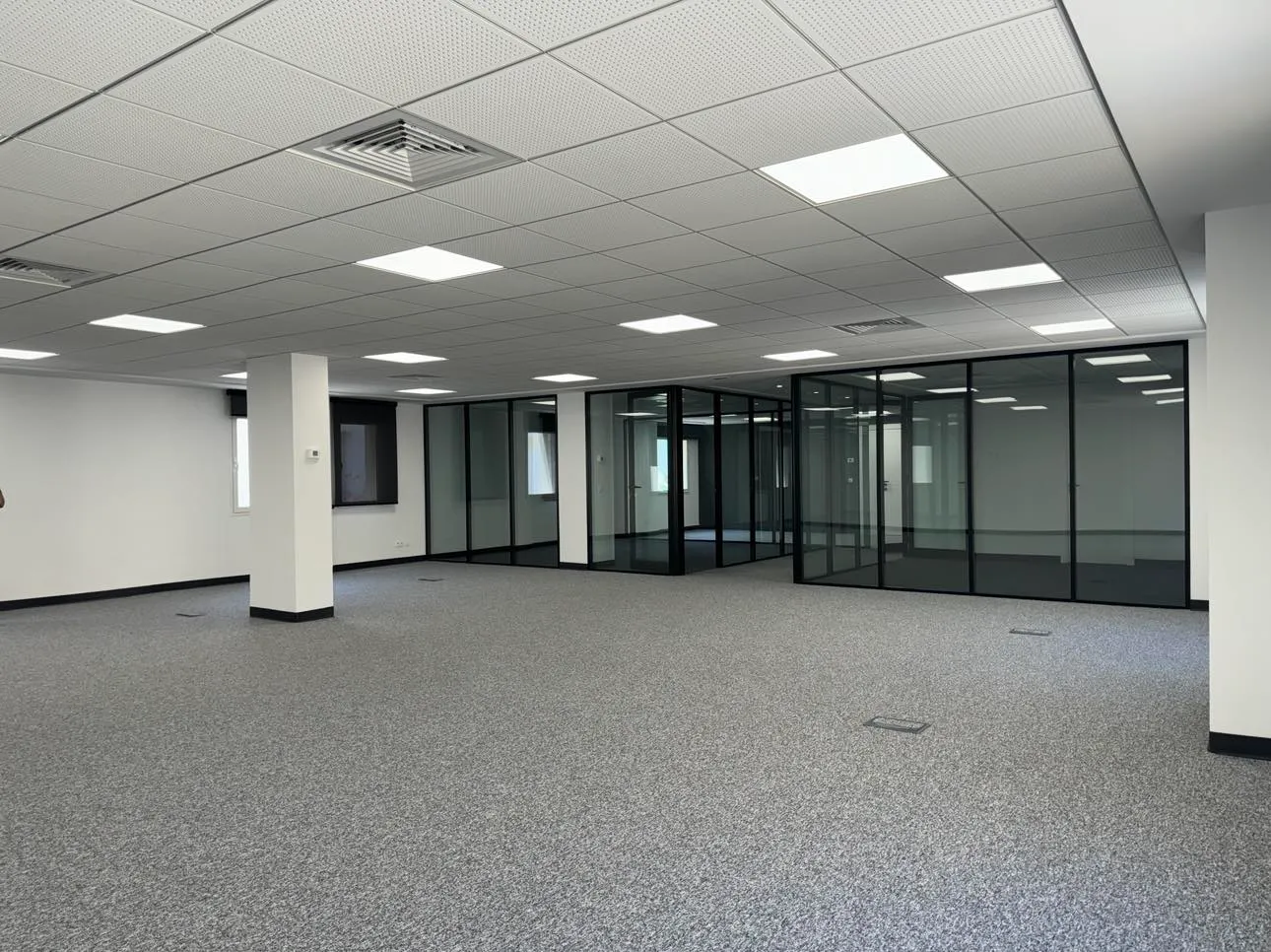  Bureau 250 m² très haut standing au lac 1 