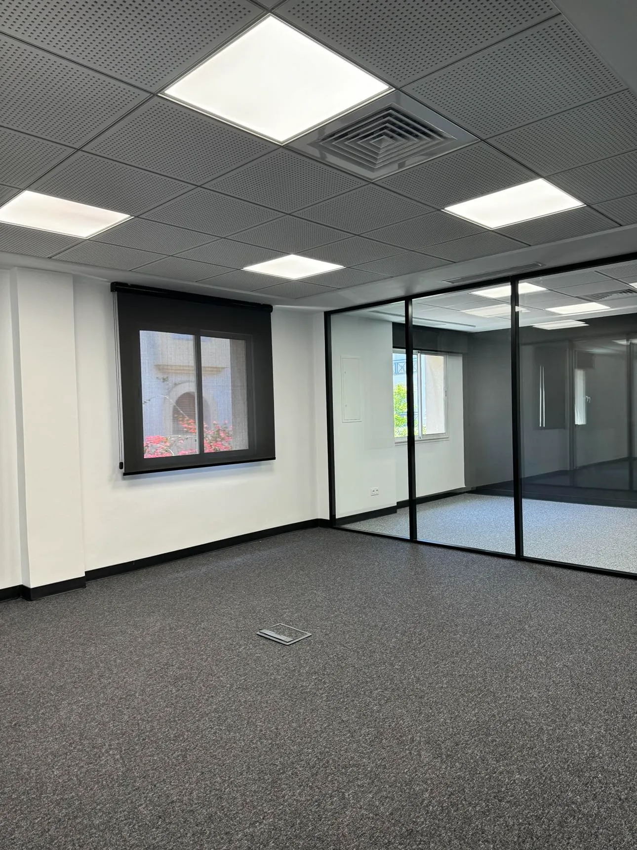  Bureau 250 m² très haut standing au lac 1 