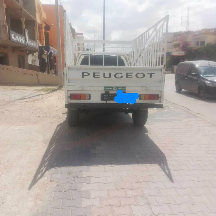  Camion peugeot a vendre 