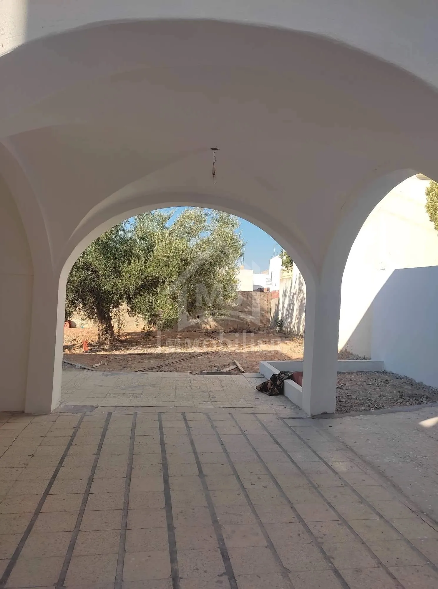  Belle maison S+2 avec jardin à Hammamet Sud à vendre 51355351 