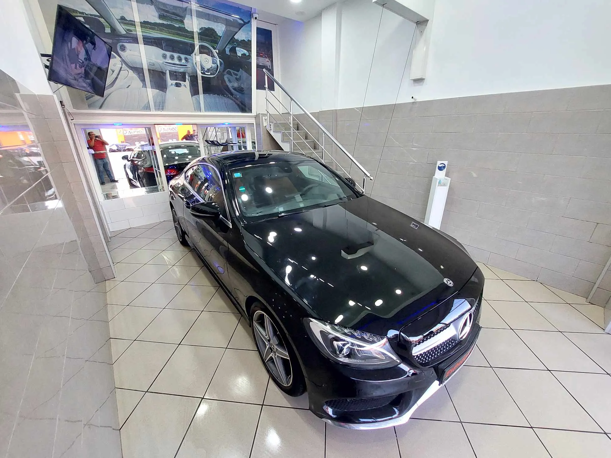  Mercedes-benz C coupe 2017 - Tel 98479647 