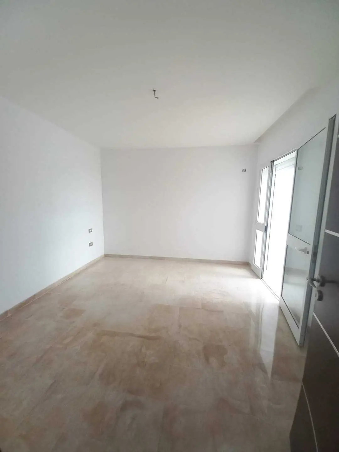  Vente Spacieux appartement S+2 nouvelle medina 3 