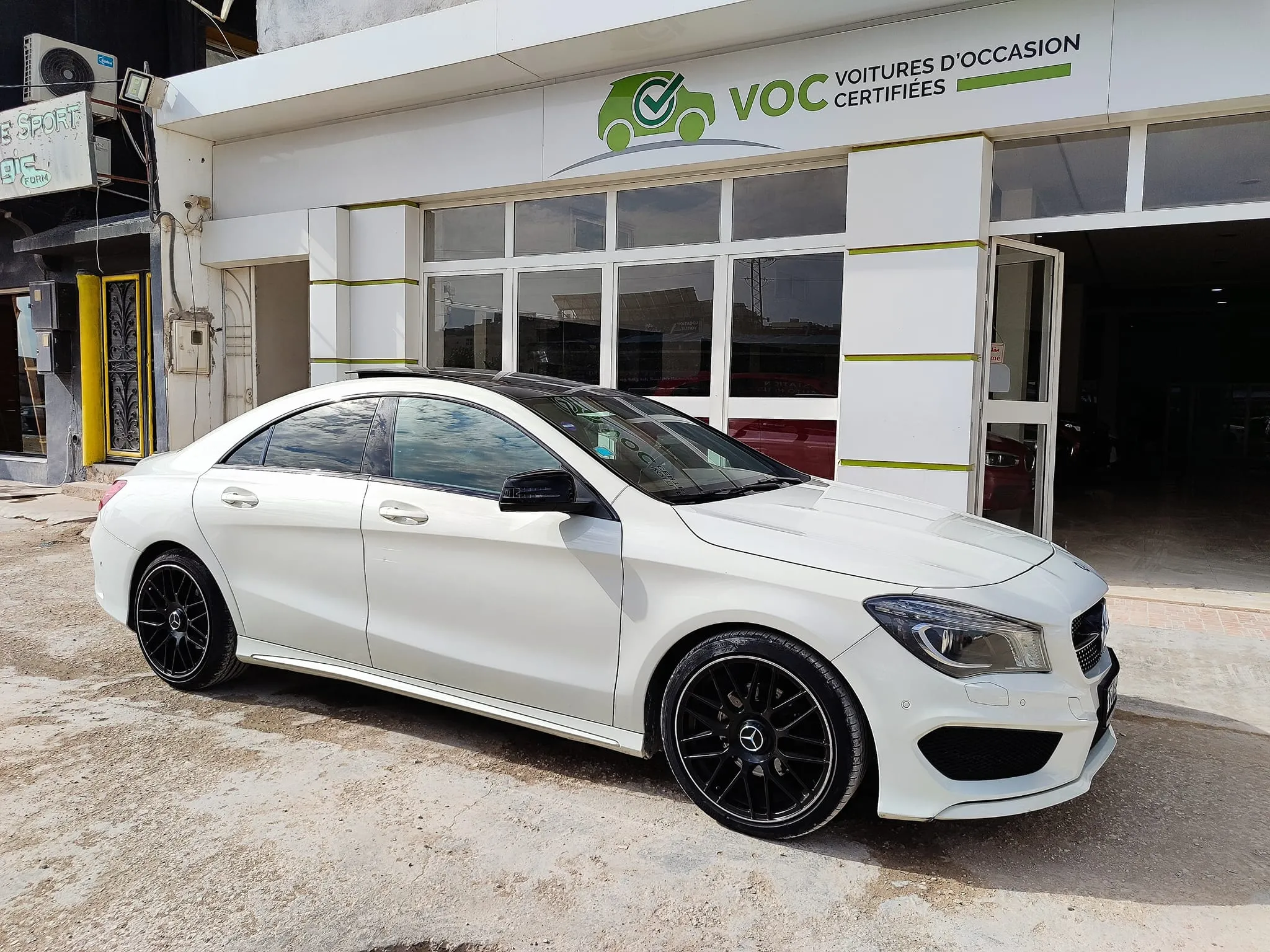  MERCEDES CLA 180 KIT AMG TOIT PANO MODEL IMPORTEE TEL 22801802 