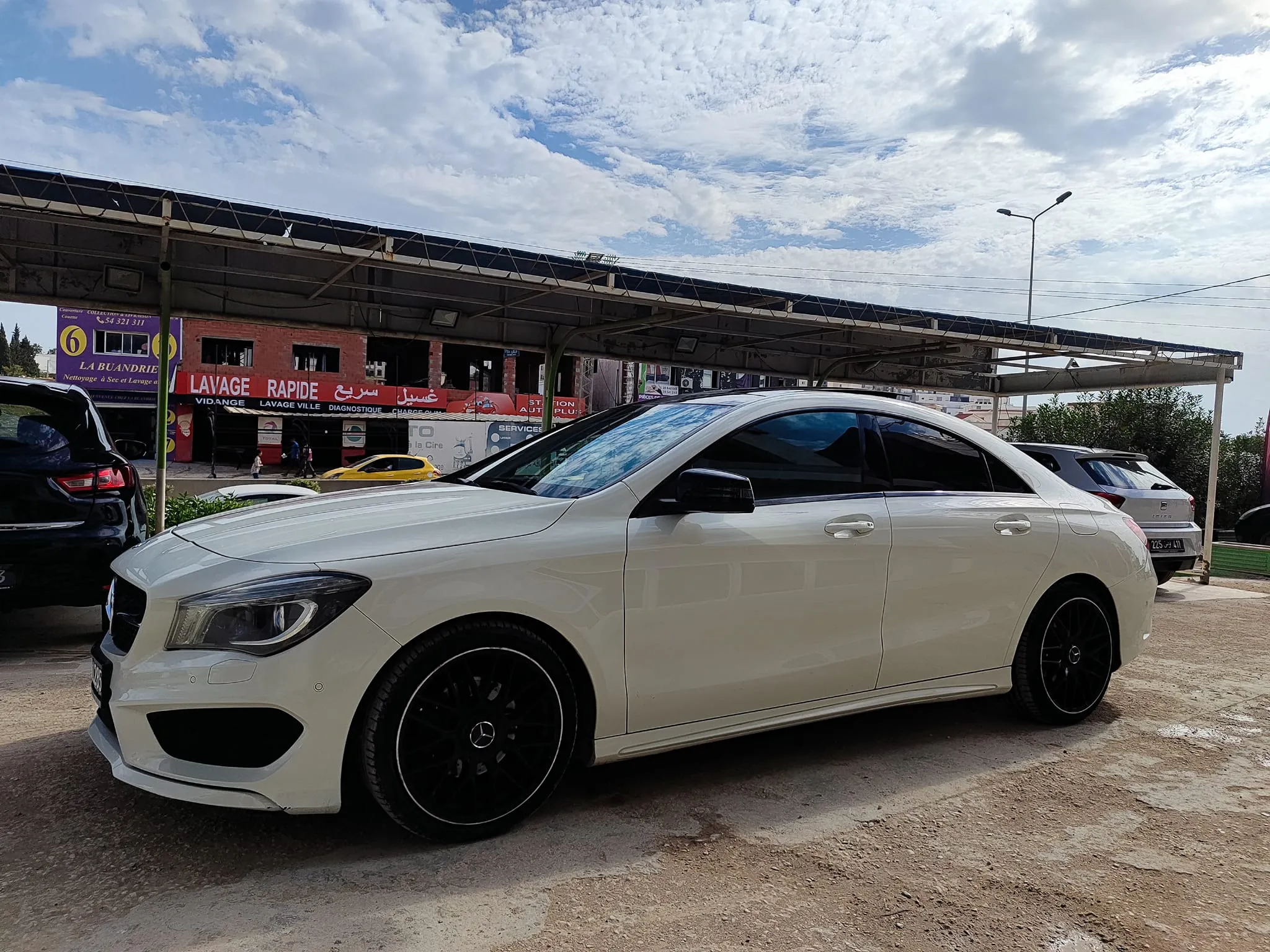  MERCEDES CLA 180 KIT AMG TOIT PANO IMPORTEE TEL 22801802 