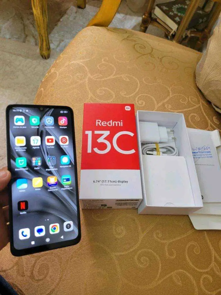  redmi 13c ram 8g+4 stockage 256g achetée le 30/08/2024 