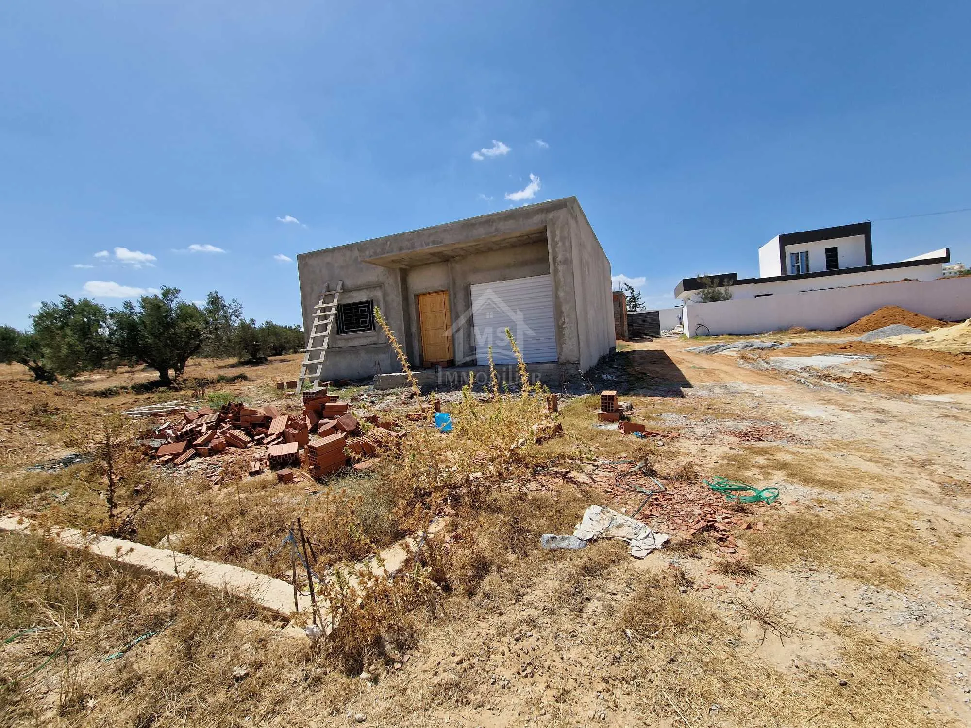  Villa avec piscine et garage encours de construction à vendre 51355351 