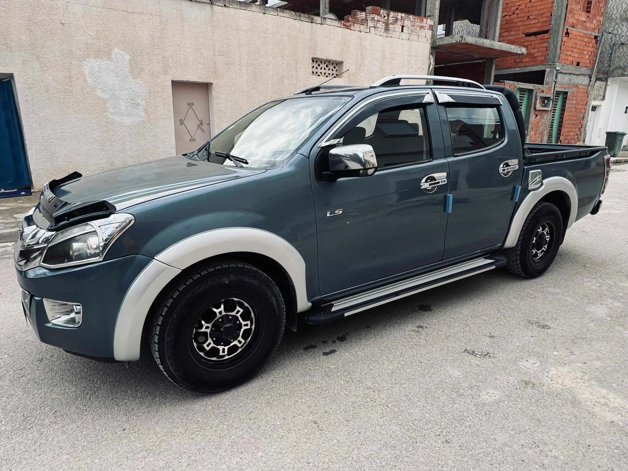  Isuzu dmax 