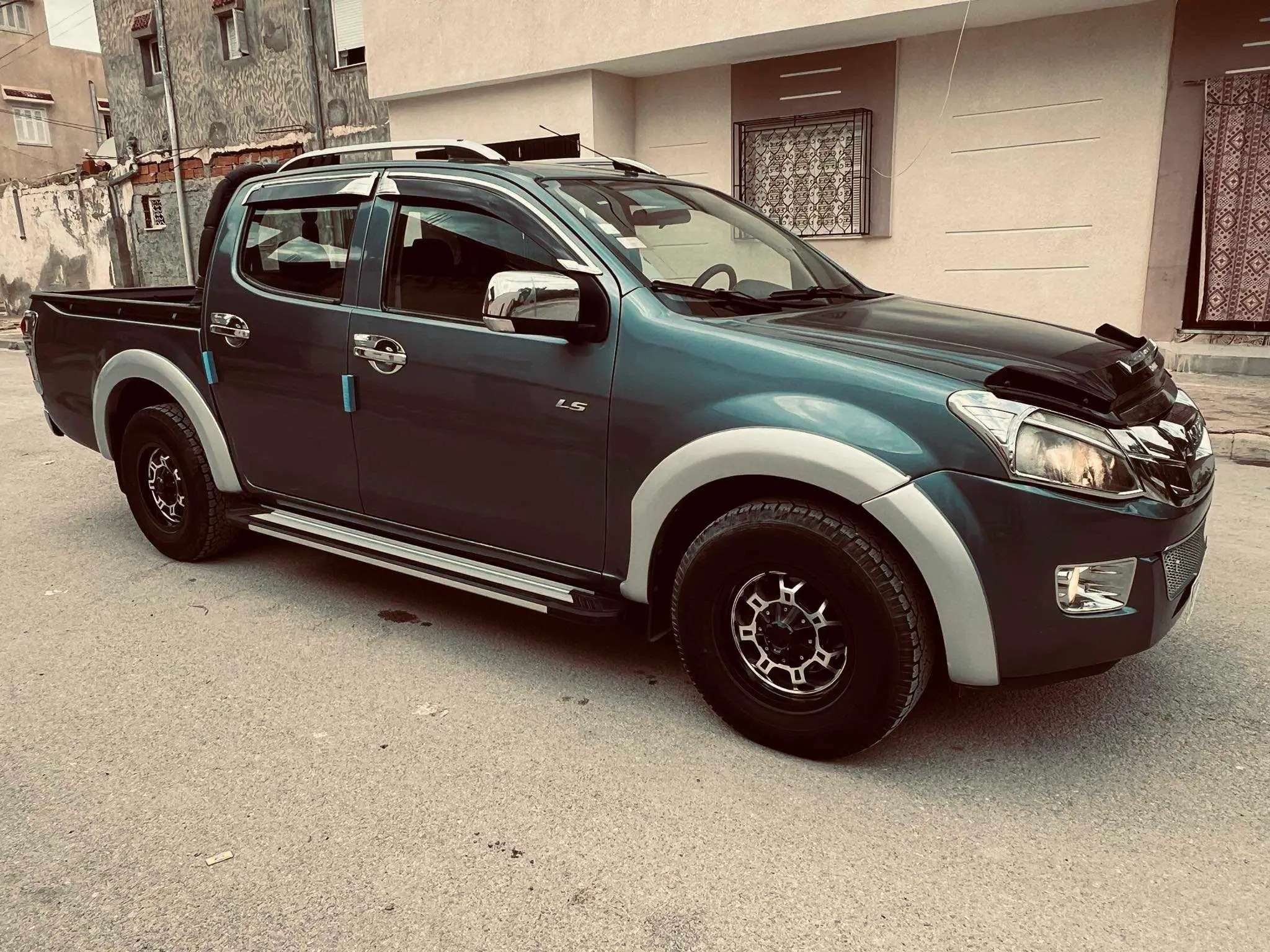  Isuzu dmax 