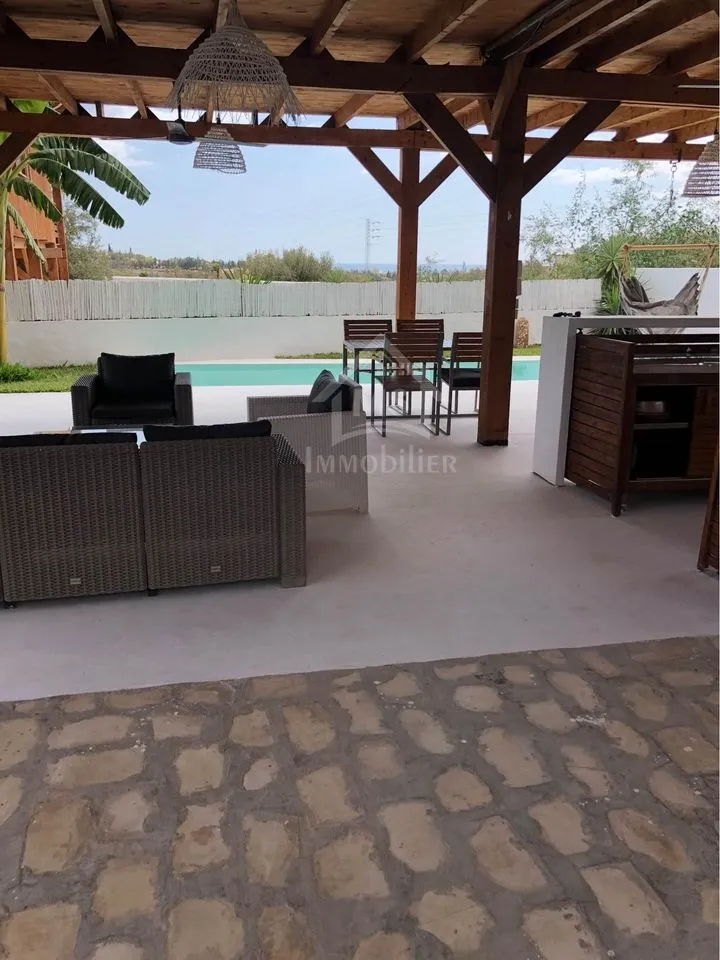  Villa S+4 avec piscine à Hammamet à vendre 51355351 