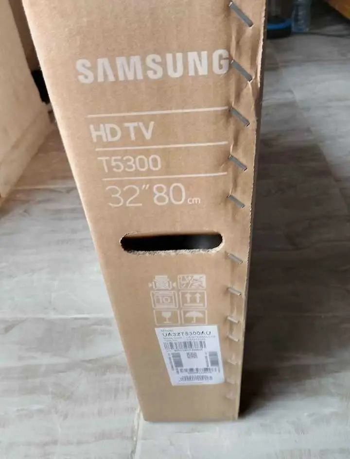  Ecran Samsung 27" LED Full HD 