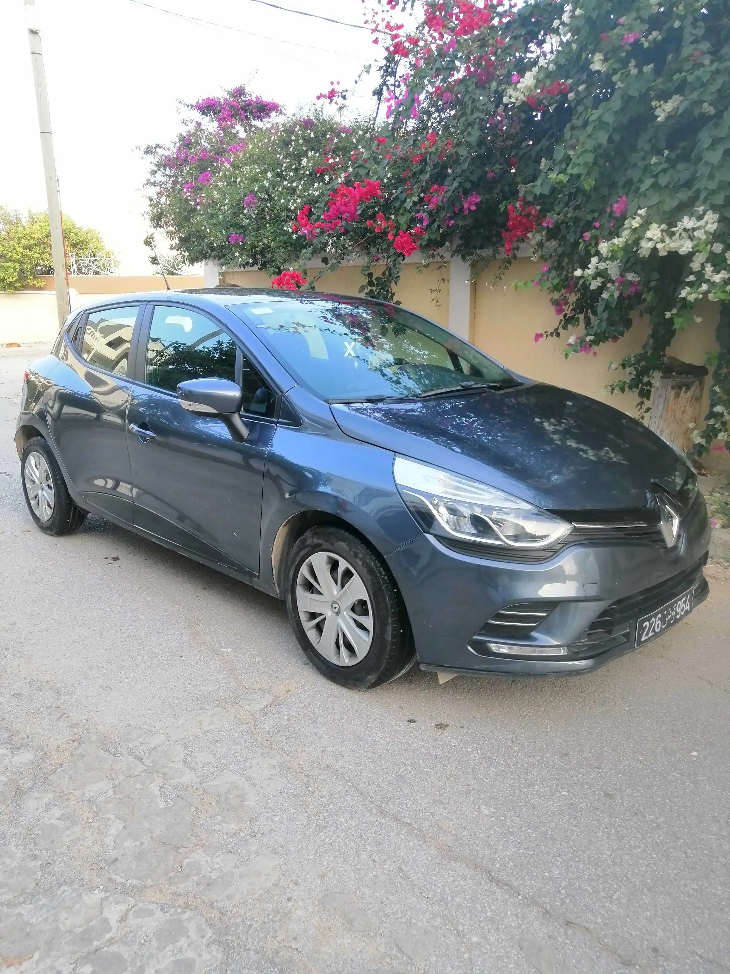  Clio 4 peinture d'origine modèle 2022 Tél 20299954 