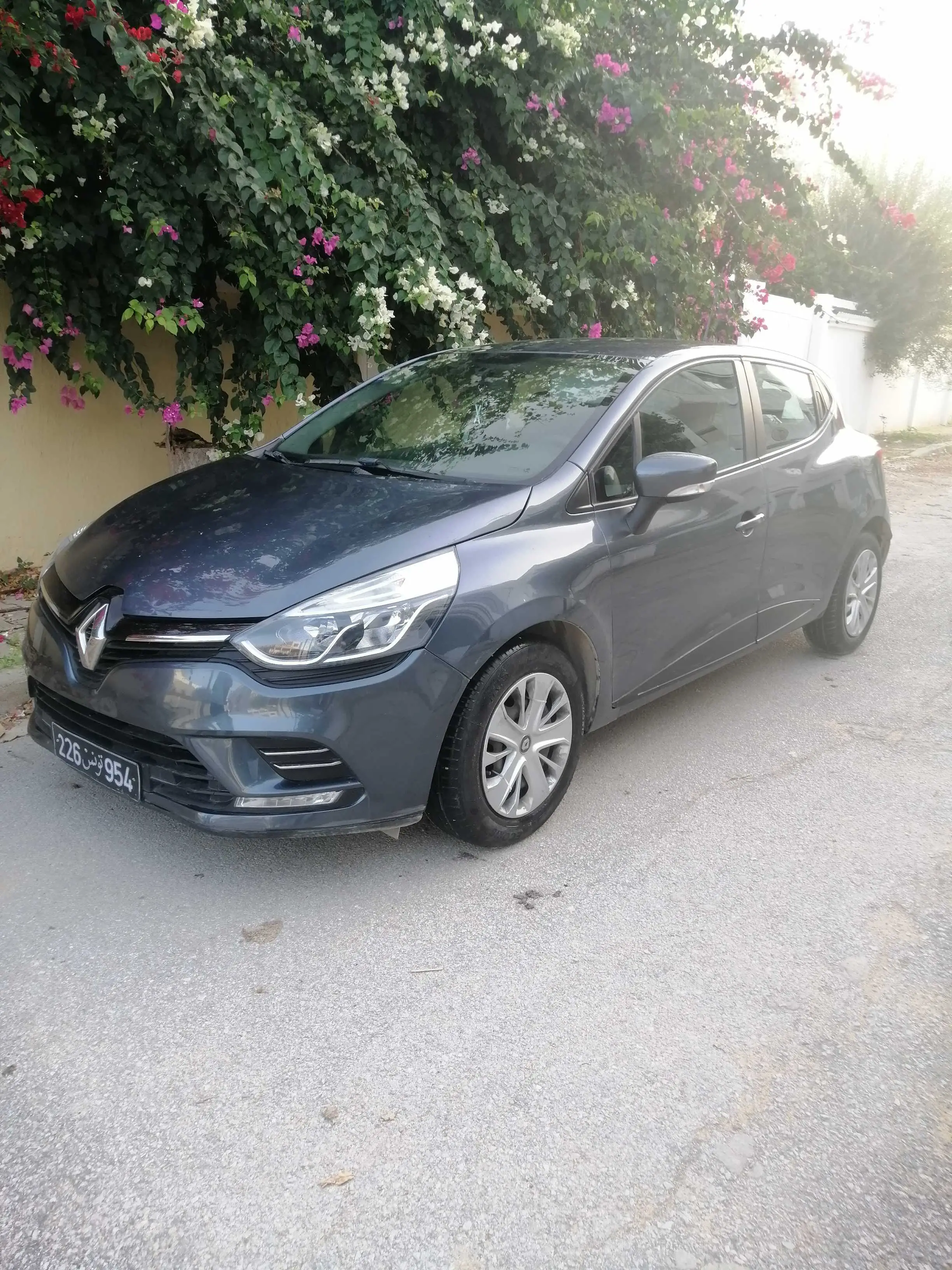  Clio 4 peinture d'origine modèle 2022 Tél 20299954 