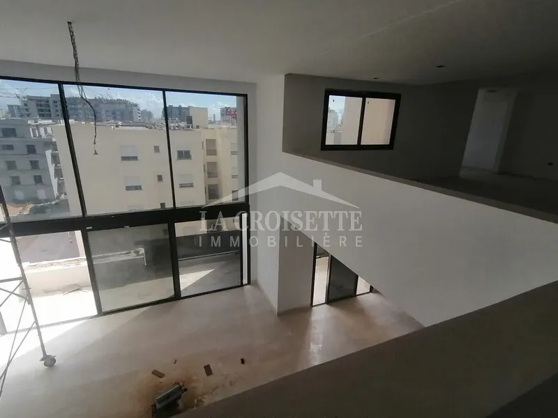  Penthouse S+4 avec piscine aux Jardins de Carthage ZAV1741 