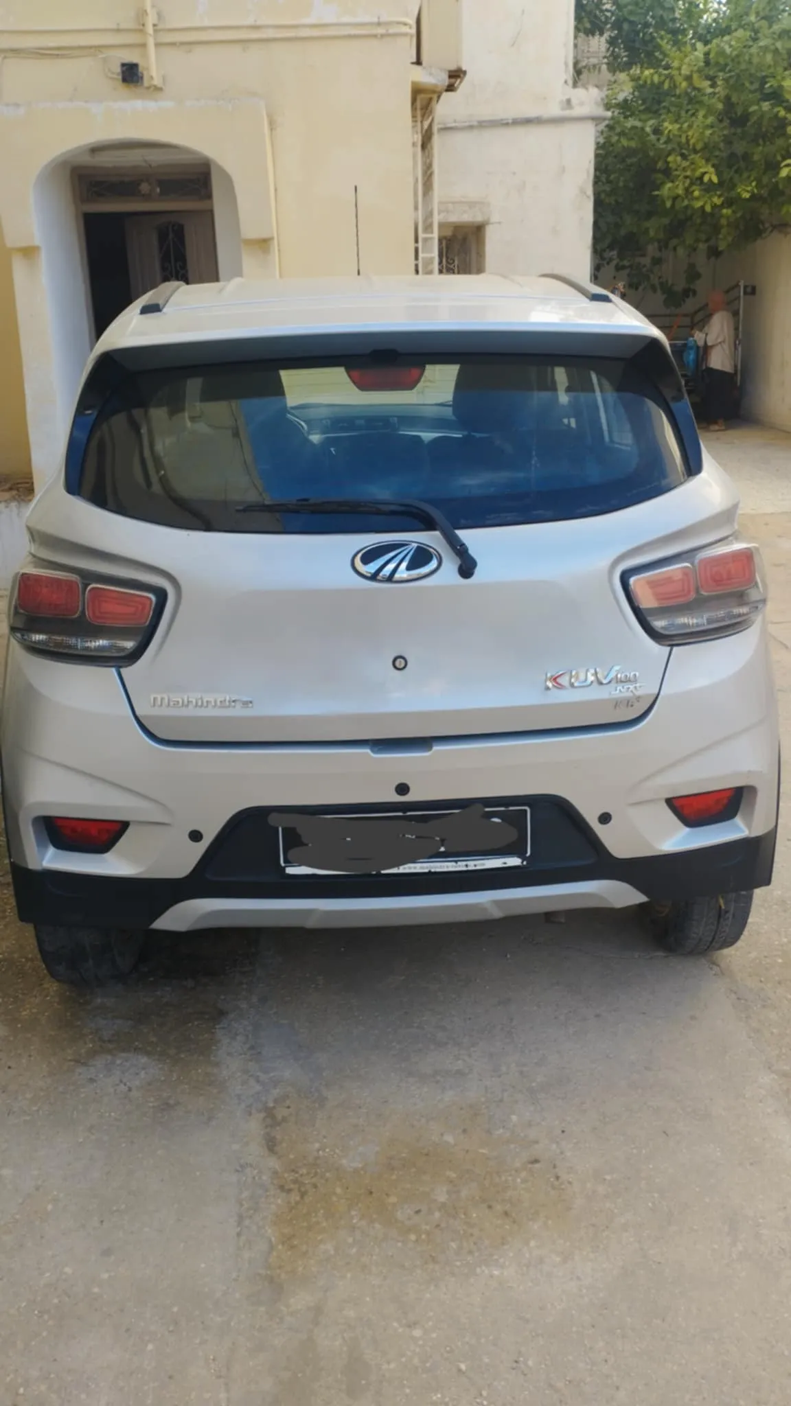  2021 Mahindra kuv 100 k6+ 