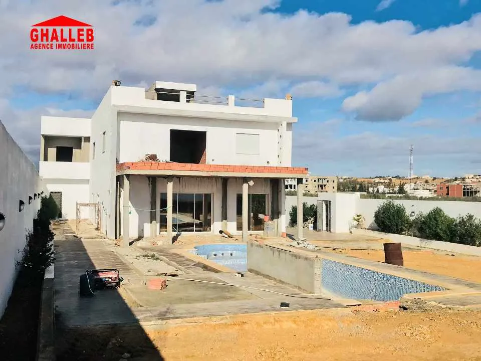  VILLA GIZELE Zone Théâtre Hammamet AV1648 