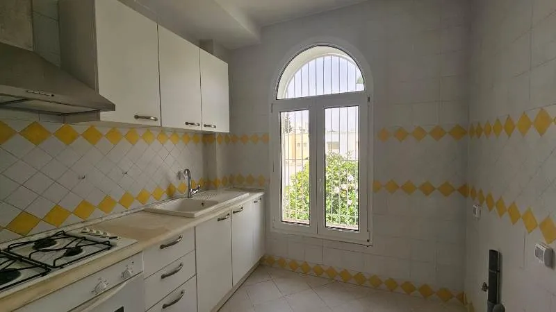  À vendre : Superbe duplex situé à Nouvelle Médina 