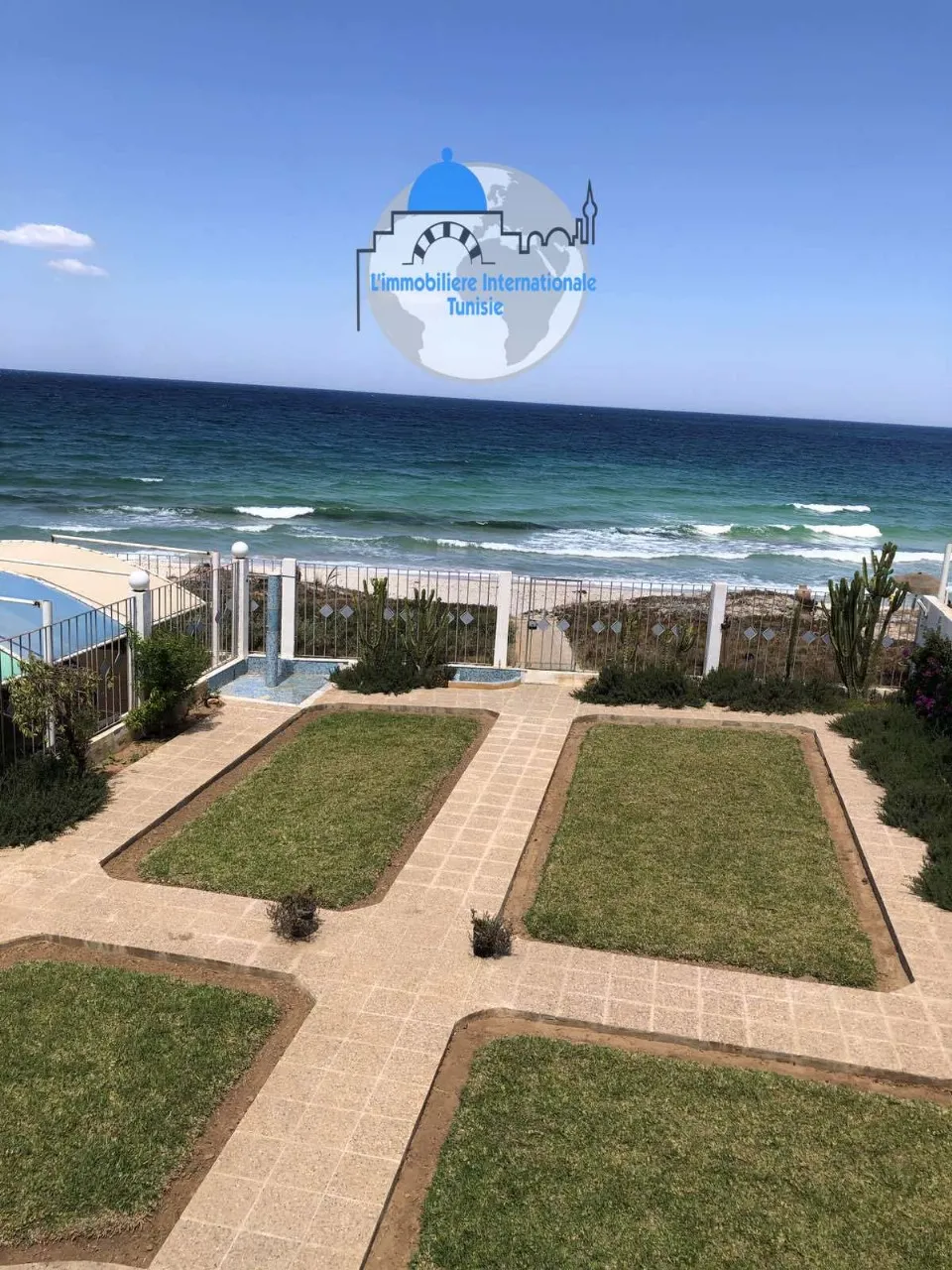  Villa Duplex S+5 avec Piscine à 400m de la Plage, Résidence Sécurisée à Mrezge, Hammamet Nord 