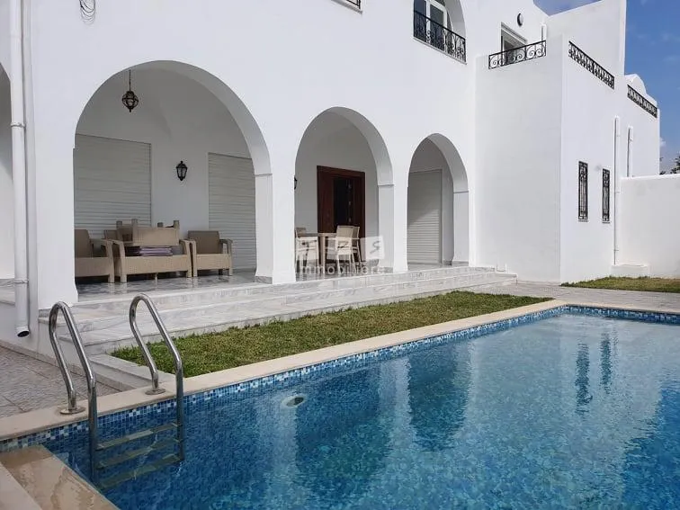 VILLA DE PLAIN PIED À HOUMT SOUK DJERBA ZU - RÉF V692